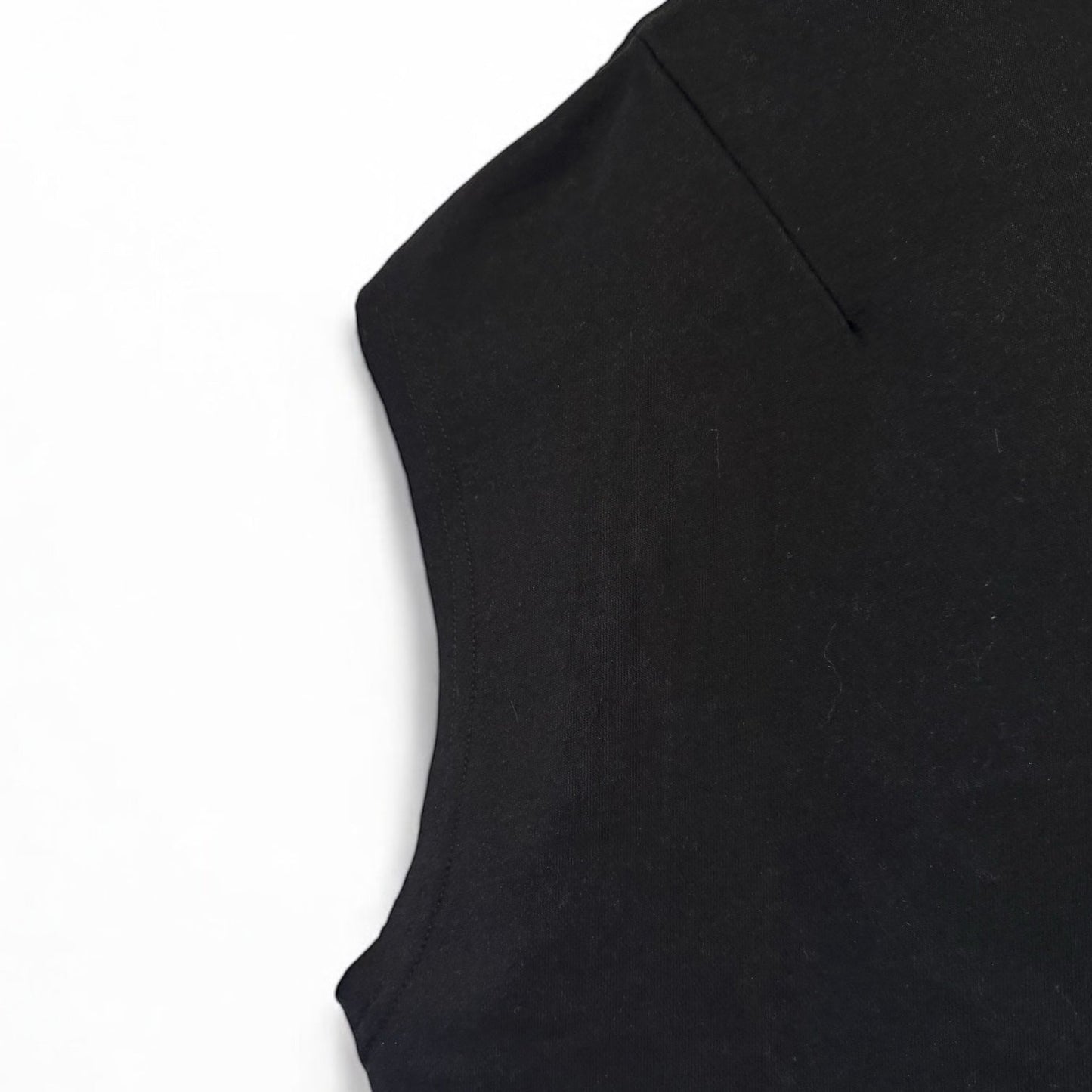 Schwarzes Tanktop im Boxy Fit