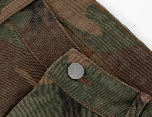 Jeansshorts mit Camouflage-Muster