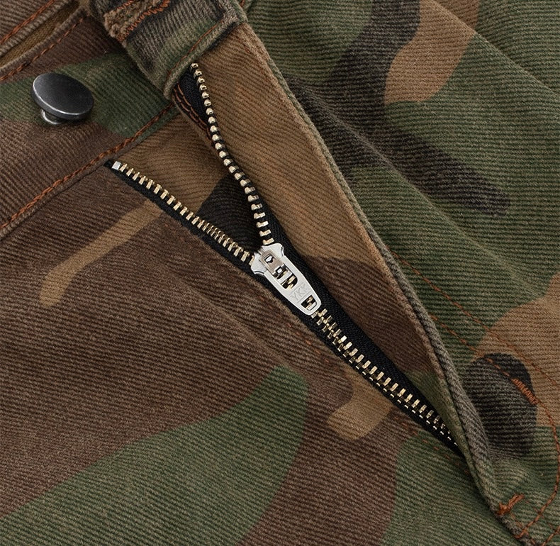 Jeansshorts mit Camouflage-Muster