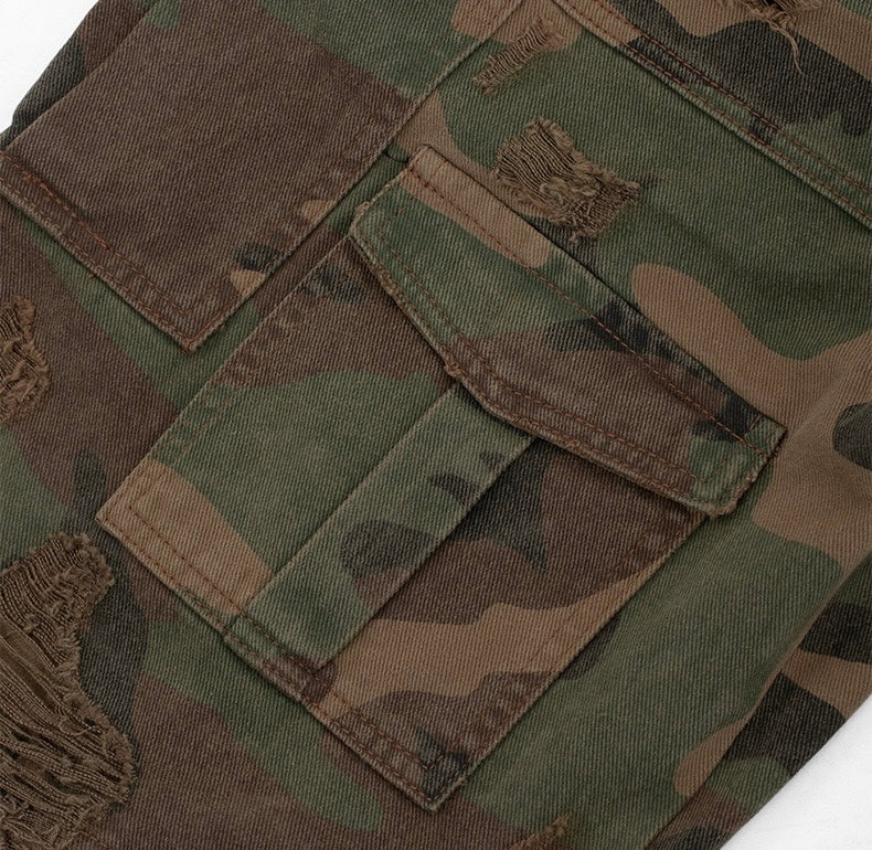 Jeansshorts mit Camouflage-Muster
