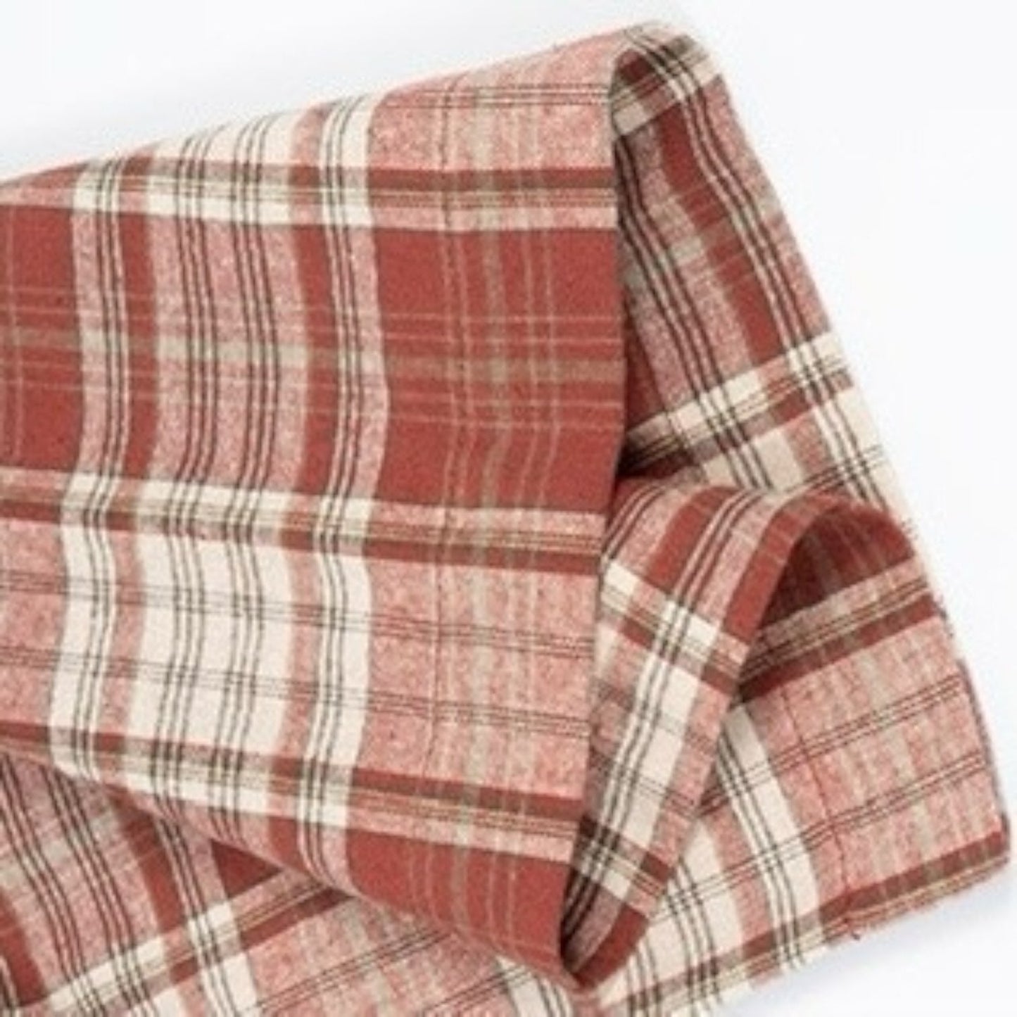 Kirschrotes Hemd im Boxy Fit