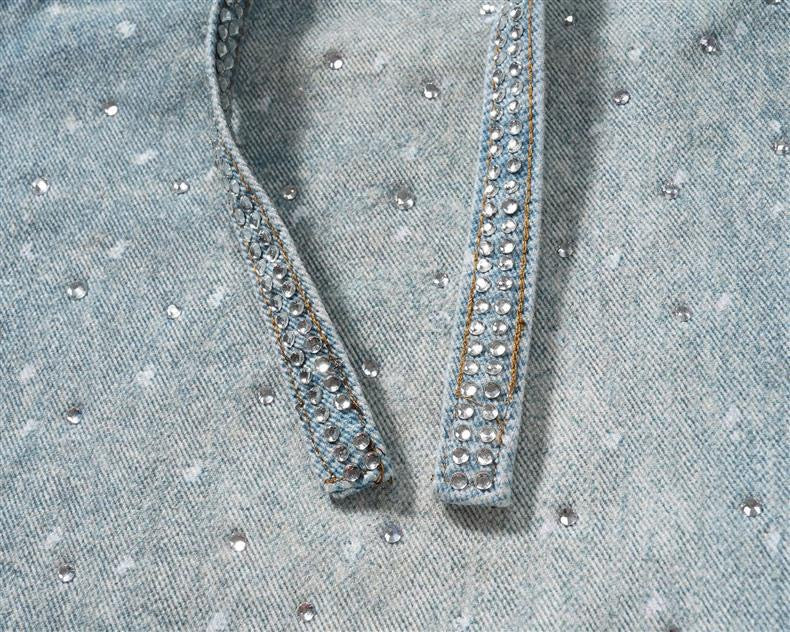 Blaue Jeansshorts mit Kristallen