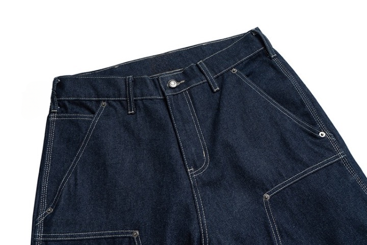 Baggy-Jeans aus Raw Denim
