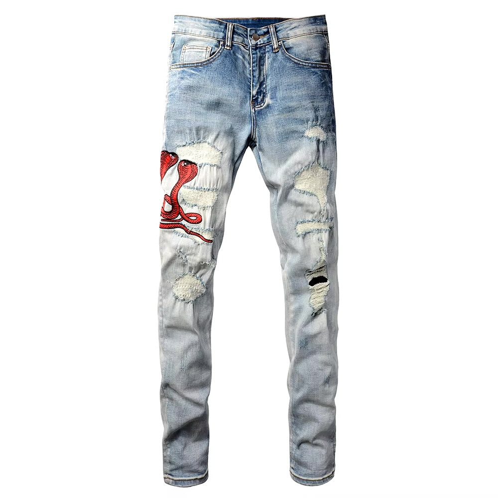 Rote Schlangenjeans