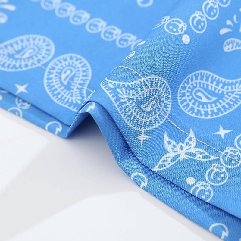 Azurblaue Bandana-Badeshorts