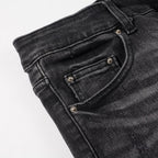 Schwarze Blumenjeans