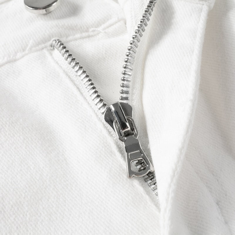 Saubere weiße Jeans