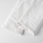 Saubere weiße Jeans