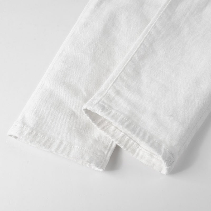 Saubere weiße Jeans