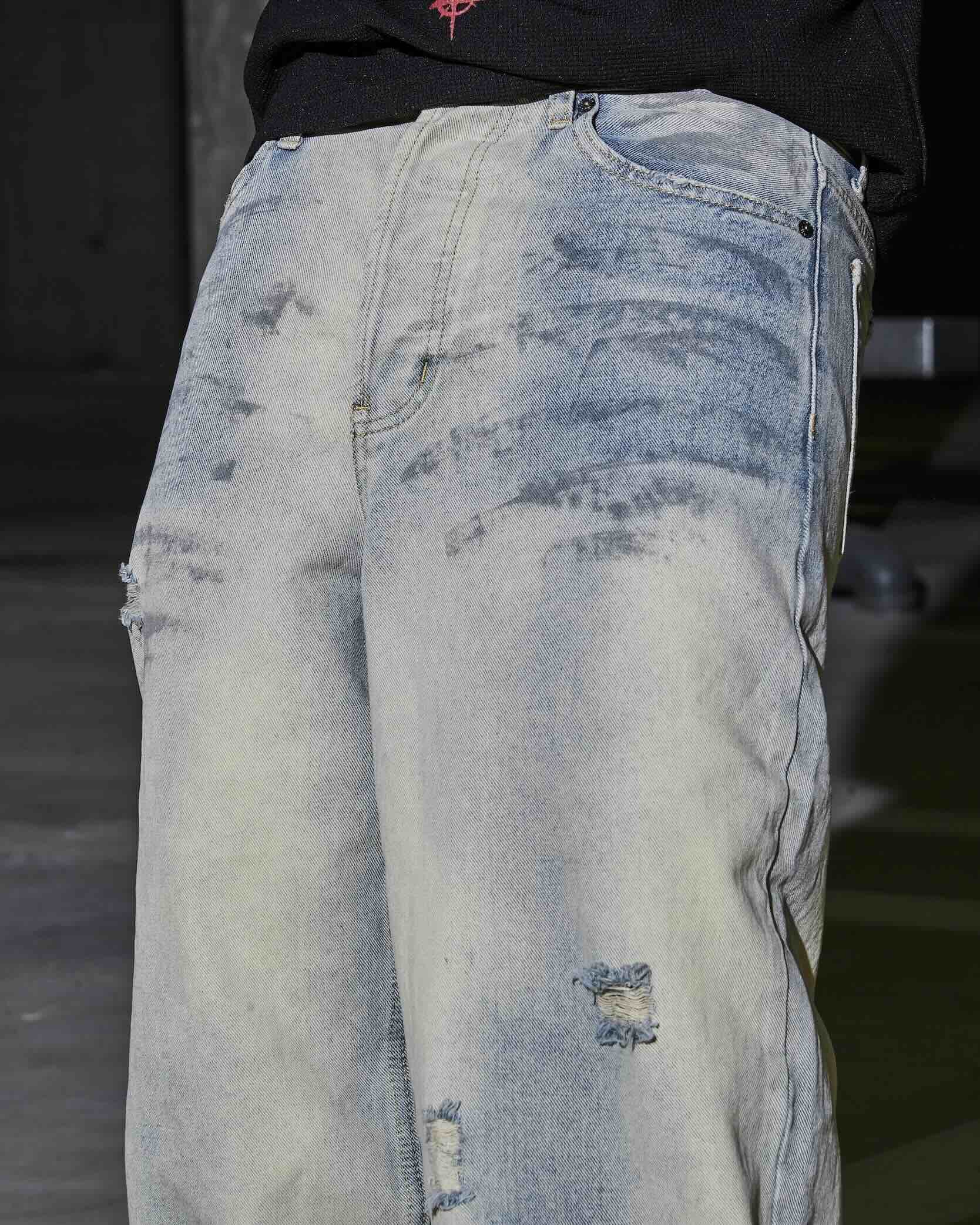Destroyed Baggy Jeans