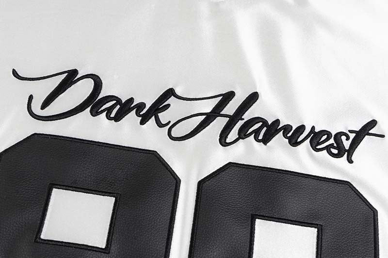 Weißes Achtundachtzig-Jersey