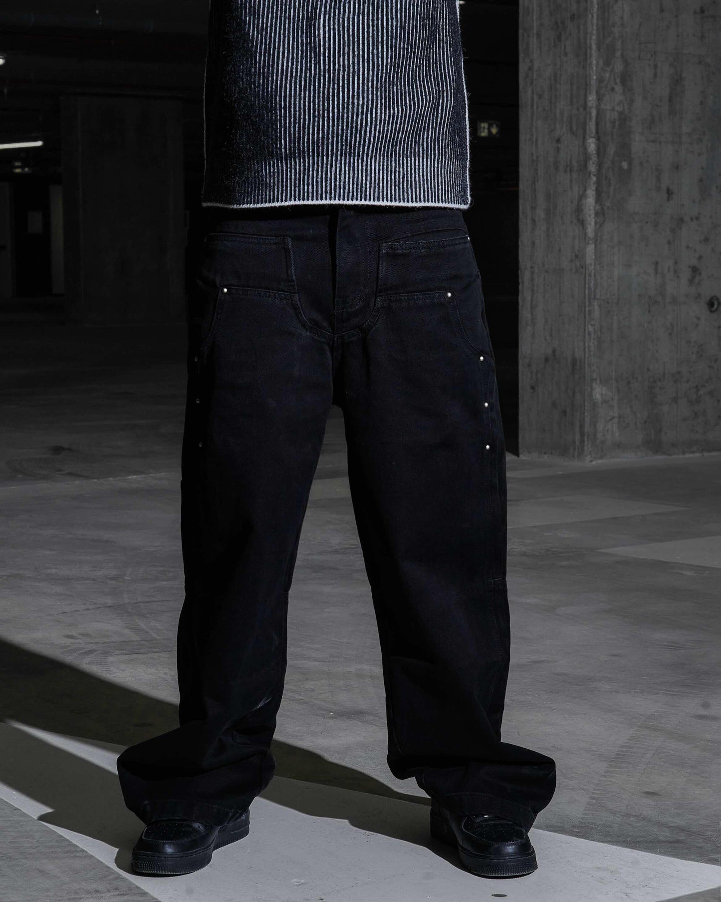 Schwarze Nieten Baggy Jeans