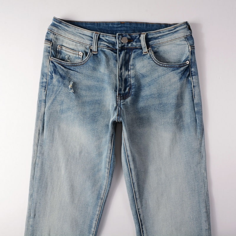 Klassische leichte Jeans