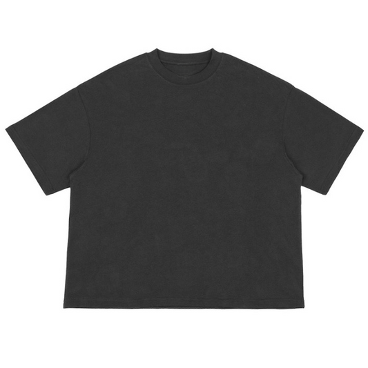 Schwarzes T-Shirt mit kastiger Passform