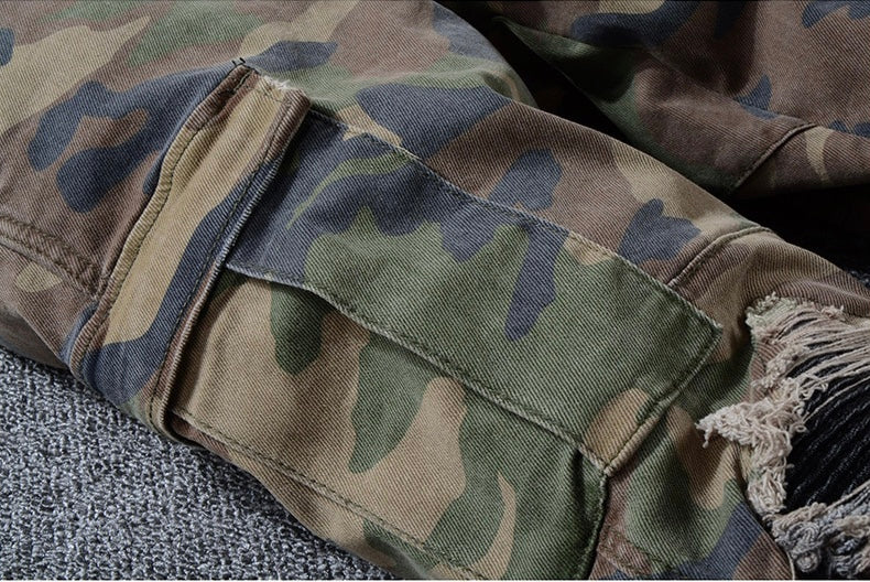 Militärische Camo-Jeans
