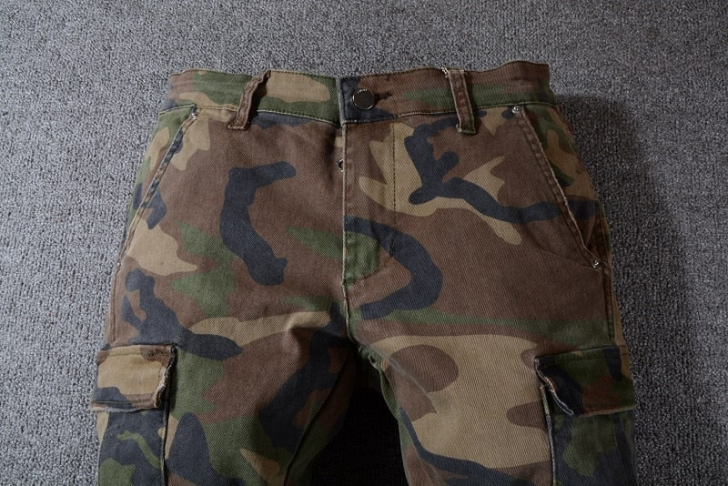 Militärische Camo-Jeans