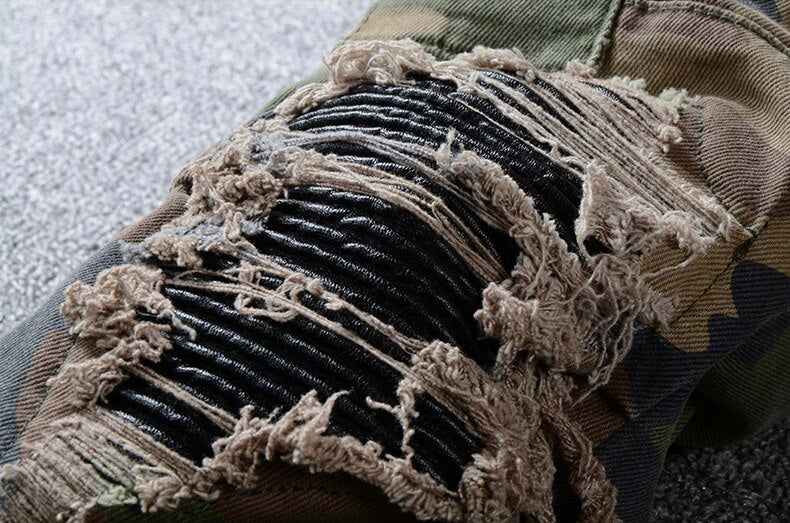 Militärische Camo-Jeans
